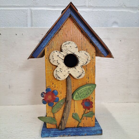 BirdGlitzhome Distressed Solid Wood Birdhouse with 3D Flowers, White 10.5"Height - Picture 1 of 5